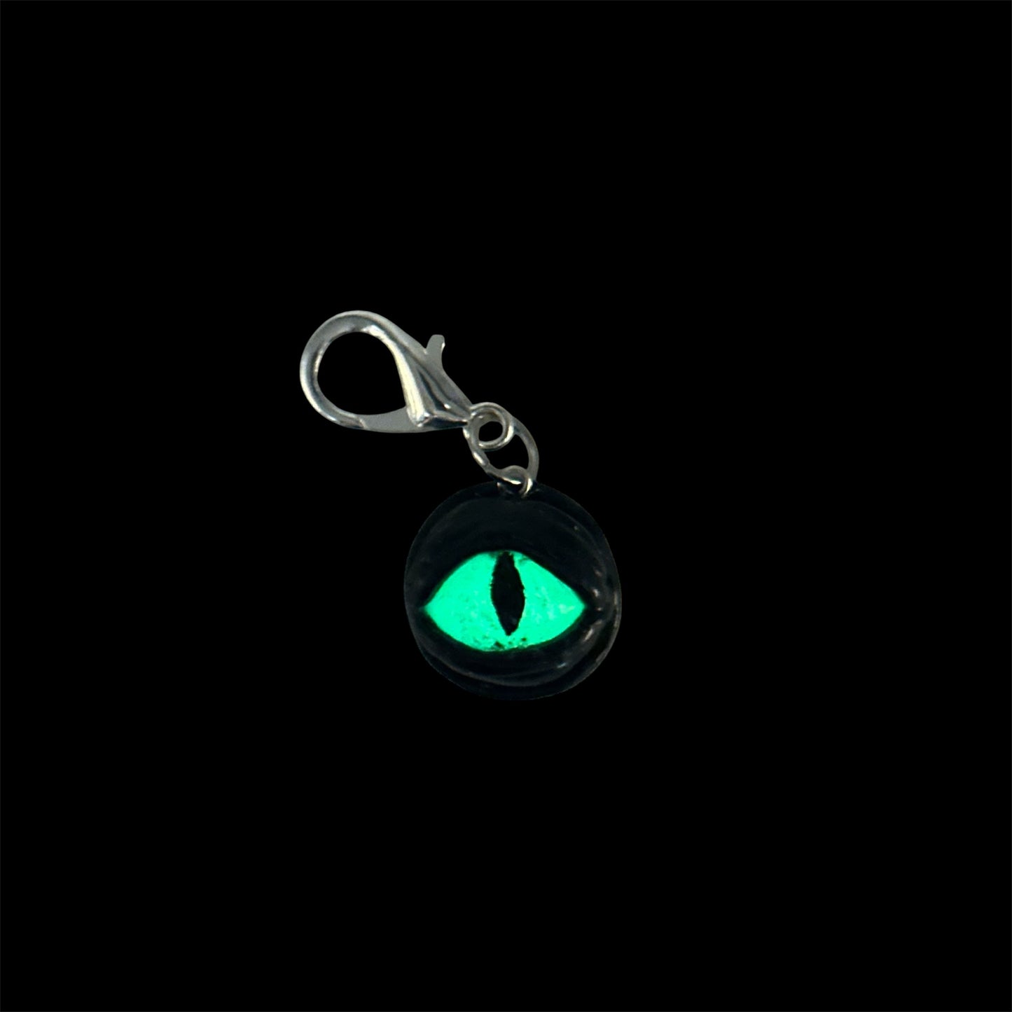 Glow-in-the-dark Cat Eye Pendant Charm
